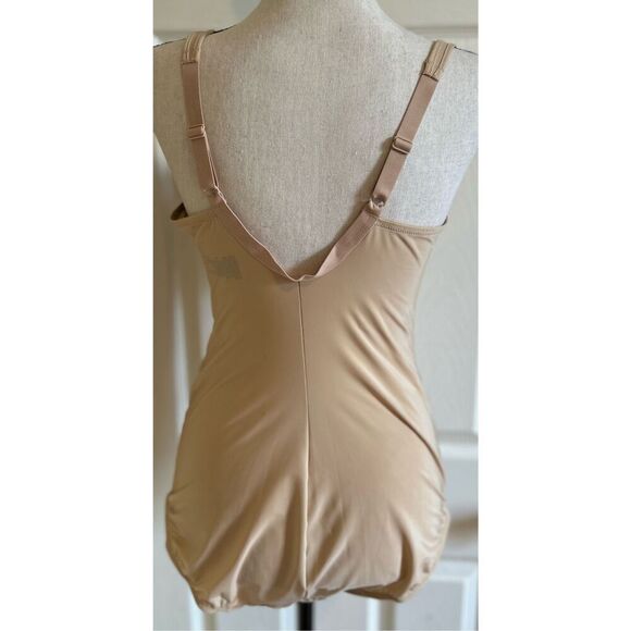 Hanes All Over Shapewear Size 40C - Picture 2 of 7